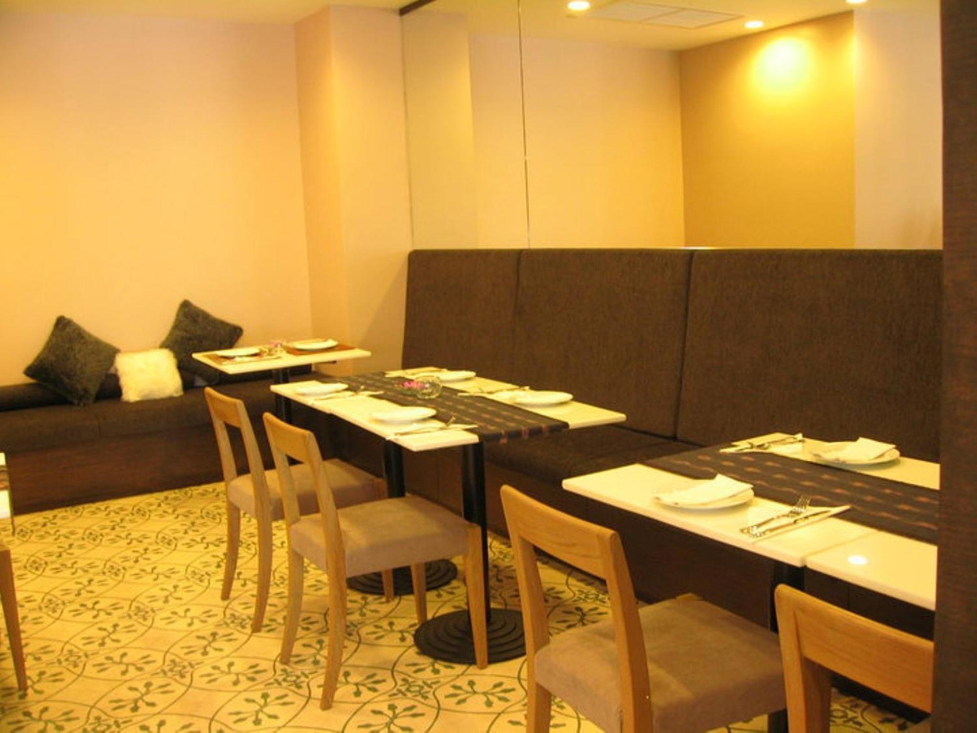 Aphrodite Inn Bangkok Eksteriør bilde